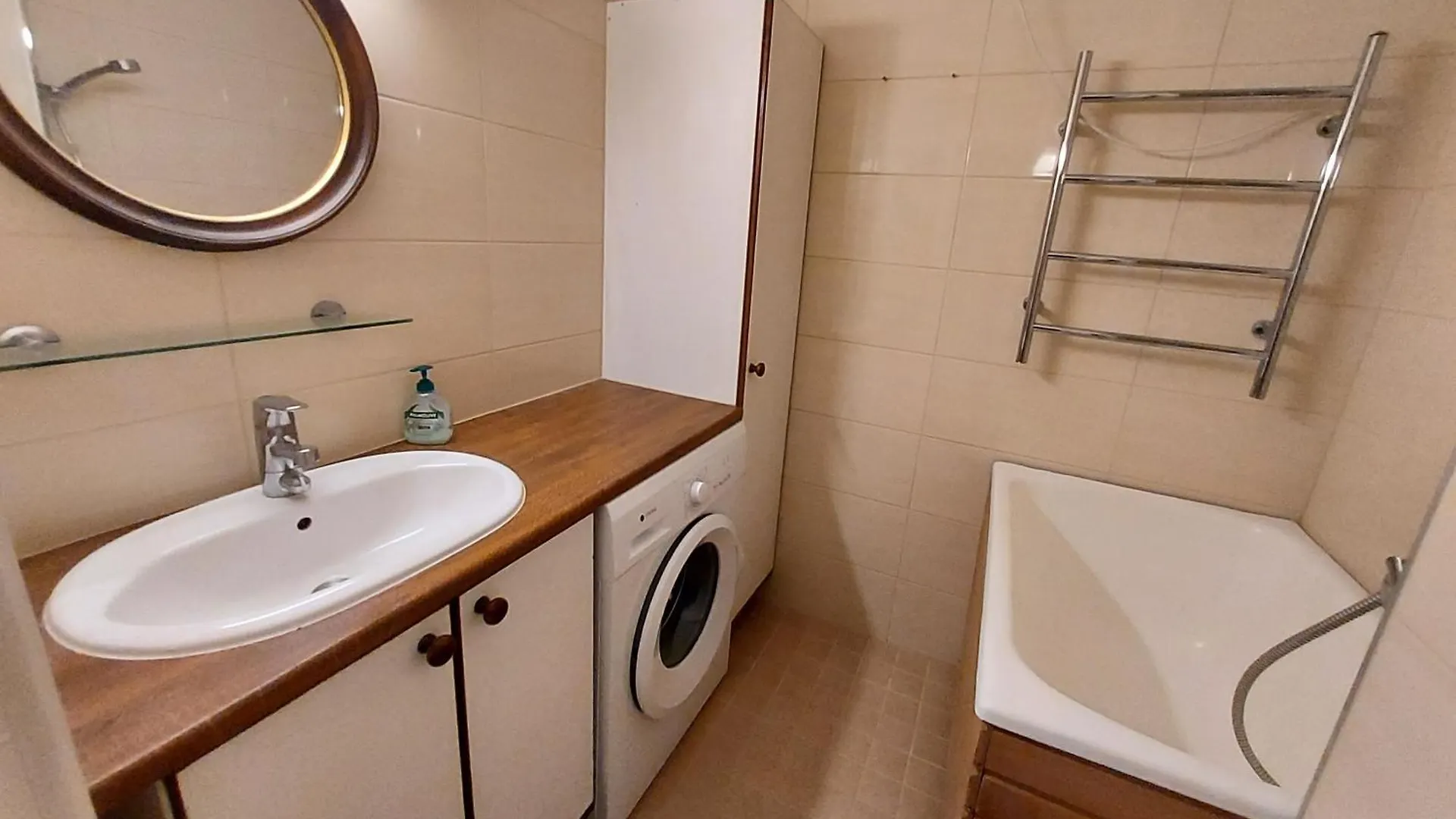 Quiet Apartment In The Center 76 M2 Helsínquia Finlândia